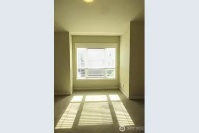 421 Federal Avenue E, Seattle, WA 98102 - Photo 11
