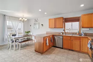 14921 Mountain View Ct SE, Yelm, WA 98597 - Photo 5