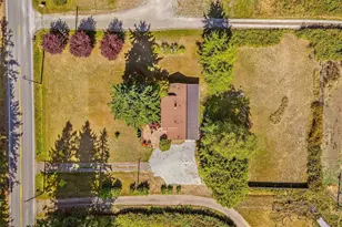 615 SW Camano Dr, Camano Island, WA 98282 - Photo 35