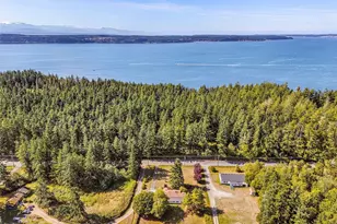 615 SW Camano Dr, Camano Island, WA 98282 - Photo 37