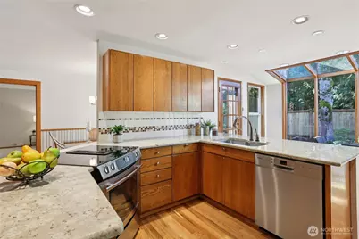 16535 147th Avenue SE, Renton, WA 98058 - Photo 9