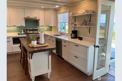 1418 Bonnie View Acres Road, Oak Harbor, WA 98277 - Photo 7