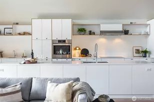 4566 Flying Goat Ave NE, Bainbridge Island, WA 98110 - Photo 3