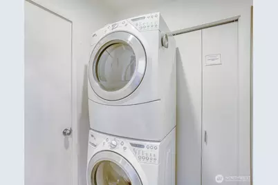 608 Bellevue Way SE #F1, Bellevue, WA 98004 - Photo 33