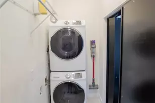 907 Broadway E, Seattle, WA 98102 - Photo 37