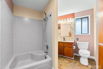 1406 Evergreen Park Lane SW, Olympia, WA 98502 - Photo 17