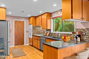 1406 Evergreen Park Ln SW, Olympia, WA 98502 - Photo 9