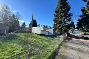 11040 14th Ave SW, Seattle, WA 98146 - Photo 5