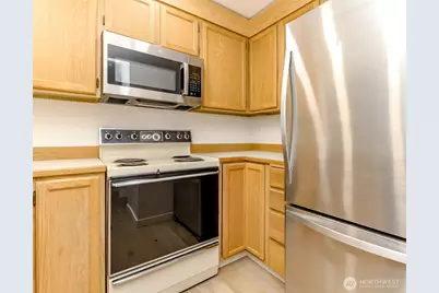 17311 119th Ln SE J#3, Renton, WA 98058 - Photo 11