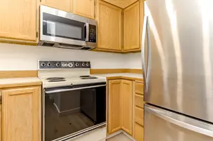 17311 119th Ln SE J, Renton, WA 98058 - Photo 11