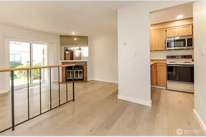 17311 119th Ln SE J#3, Renton, WA 98058 - Photo 9