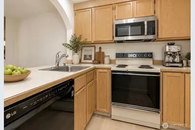 17311 119th Ln SE J#3, Renton, WA 98058 - Photo 3