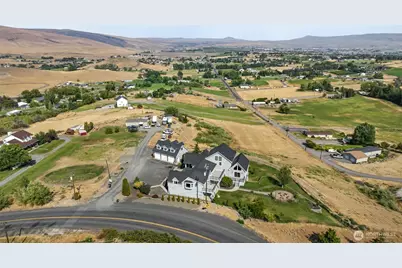 921 Tibbing Road, Selah, WA 98942 - Photo 35