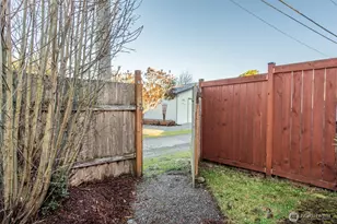 1717 W 6th St, Port Angeles, WA 98363 - Photo 33