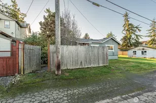 1717 W 6th St, Port Angeles, WA 98363 - Photo 31