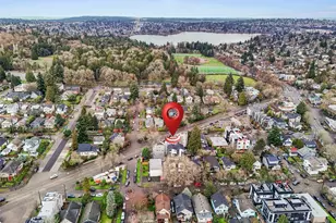 4758 Green Lake Way N, Seattle, WA 98103 - Photo 25