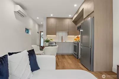 4758 Greenlake Way N, Seattle, WA 98103 - Photo 7