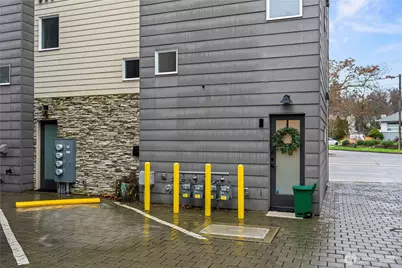 4758 Greenlake Way N, Seattle, WA 98103 - Photo 23