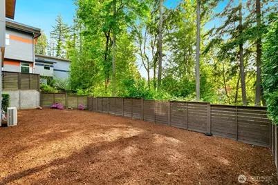 21955 SE 30th Place, Sammamish, WA 98075 - Photo 23
