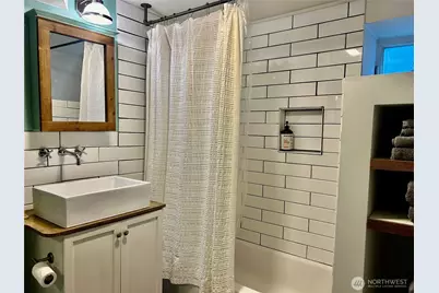 2247 14th Avenue W, Seattle, WA 98119 - Photo 13