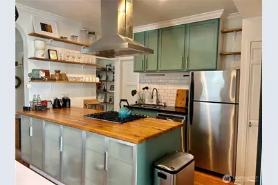 2247 14th Avenue W, Seattle, WA 98119 - Photo 9