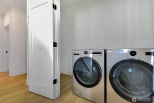 10618 E Riverside Dr, Bothell, WA 98011 - Photo 15