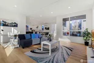 10618 E Riverside Dr, Bothell, WA 98011 - Photo 9