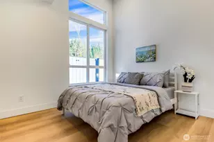 10618 E Riverside Dr, Bothell, WA 98011 - Photo 11