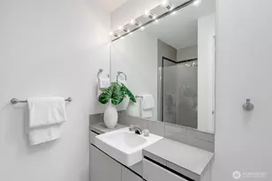 2410 Aurora Ave N, Seattle, WA 98109 - Photo 27