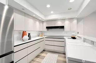 2410 Aurora Ave N, Seattle, WA 98109 - Photo 21