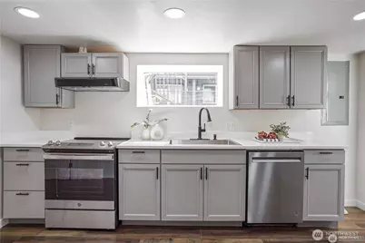 5909 8th Avenue NW, Seattle, WA 98107 - Photo 9