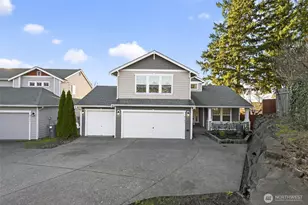 2103 NE 6th Cir, Renton, WA 98056 - Photo 3