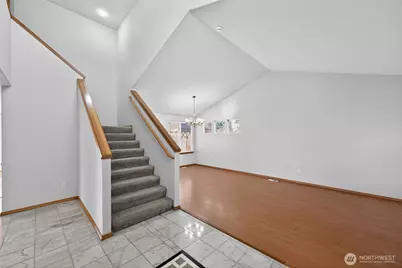 2103 NE 6th Cir, Renton, WA 98056 - Photo 7