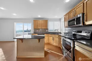 2103 NE 6th Cir, Renton, WA 98056 - Photo 11