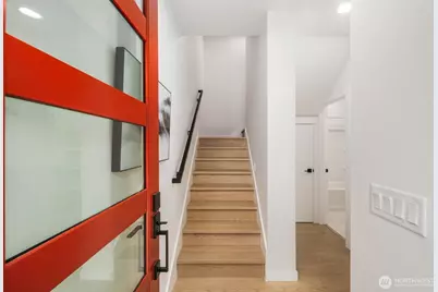 546 S Cloverdale Street #B, Seattle, WA 98108 - Photo 5