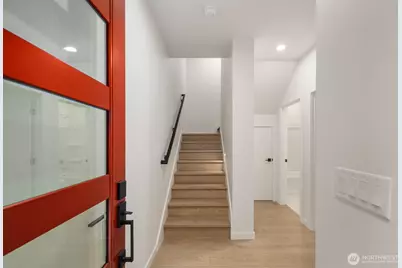 546 S Cloverdale Street #D, Seattle, WA 98108 - Photo 7