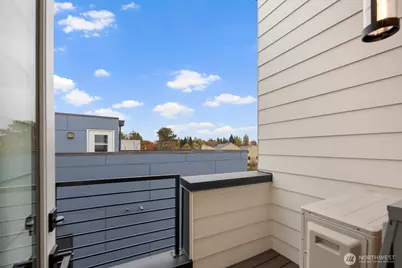 546 S Cloverdale Street #D, Seattle, WA 98108 - Photo 25
