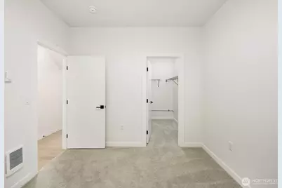 546 S Cloverdale Street #D, Seattle, WA 98108 - Photo 17