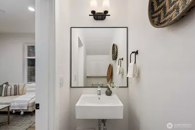 548 S Cloverdale Street #B, Seattle, WA 98108 - Photo 13