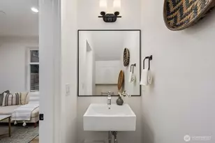 548 S Cloverdale St, Seattle, WA 98108 - Photo 13