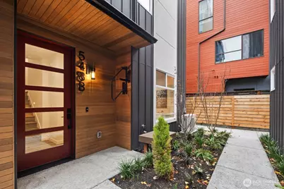 548 S Cloverdale Street #B, Seattle, WA 98108 - Photo 5