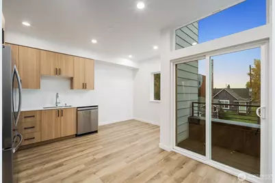 548 S Cloverdale Street #D, Seattle, WA 98108 - Photo 11