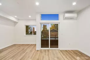 548 S Cloverdale St, Seattle, WA 98108 - Photo 9