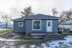 214 Hamilton St, Mansfield, WA 98830 - Photo 1