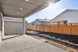 20814 149th St E, Bonney Lake, WA 98391 - Photo 27