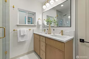 3711 SW Webster St, Seattle, WA 98126 - Photo 17