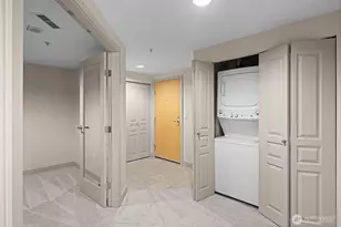 2929 1st Ave, Seattle, WA 98121 - Photo 13