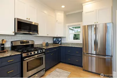 3422 35th Avenue W, Seattle, WA 98199 - Photo 15