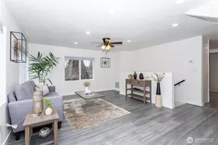 2644 SW 112th St, Seattle, WA 98146 - Photo 3