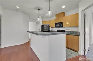 18 Dravus St, Seattle, WA 98109 - Photo 5